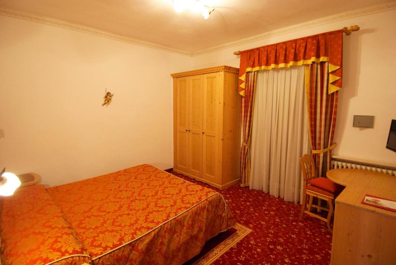 Hotel Belvedere Srl Fai della Paganella Zimmer foto